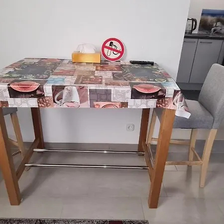 Byjoe Apartament *
